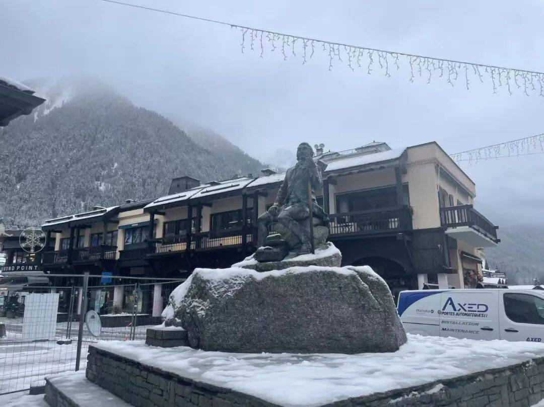 品牌终于来华讲阿尔卑斯山故事AG真人国际165年老牌户外(图3)