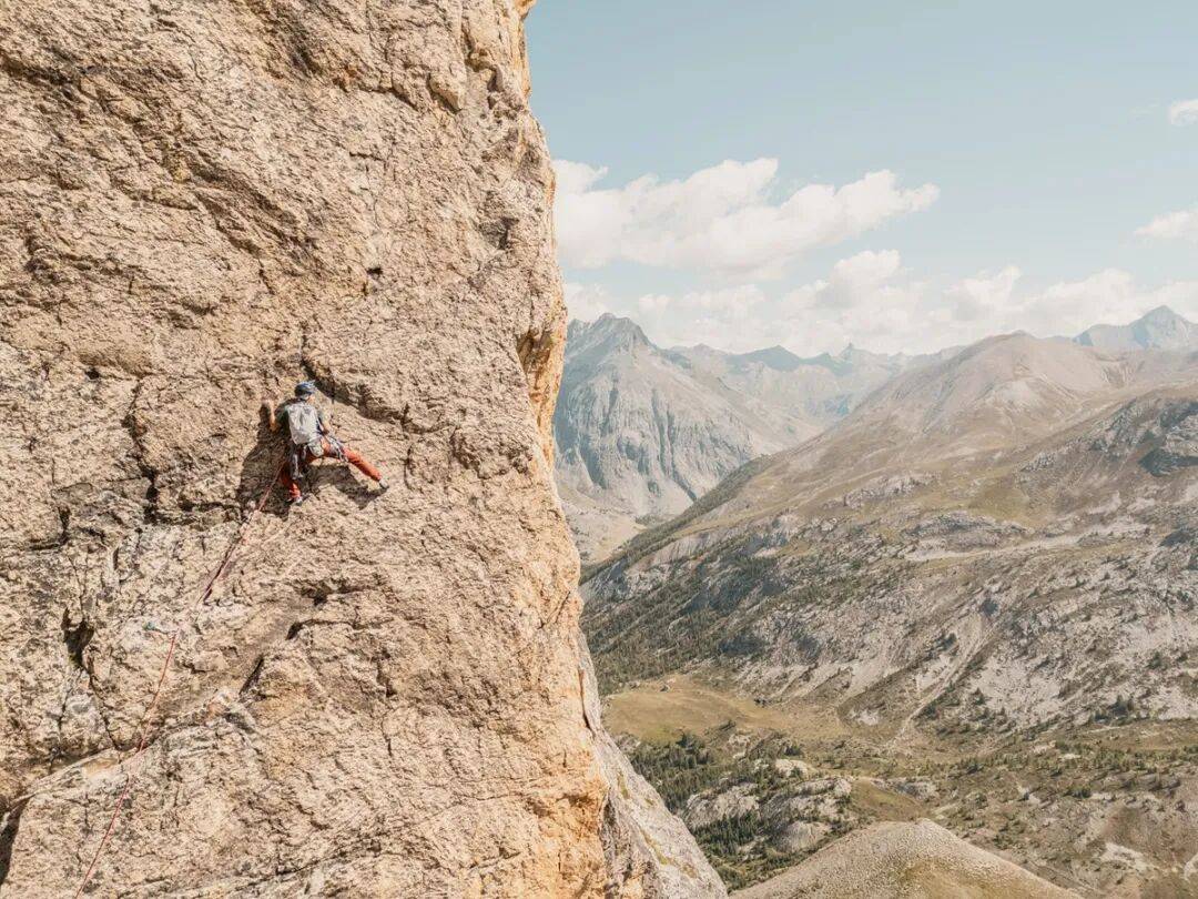 品牌终于来华讲阿尔卑斯山故事AG真人国际165年老牌户外(图12)